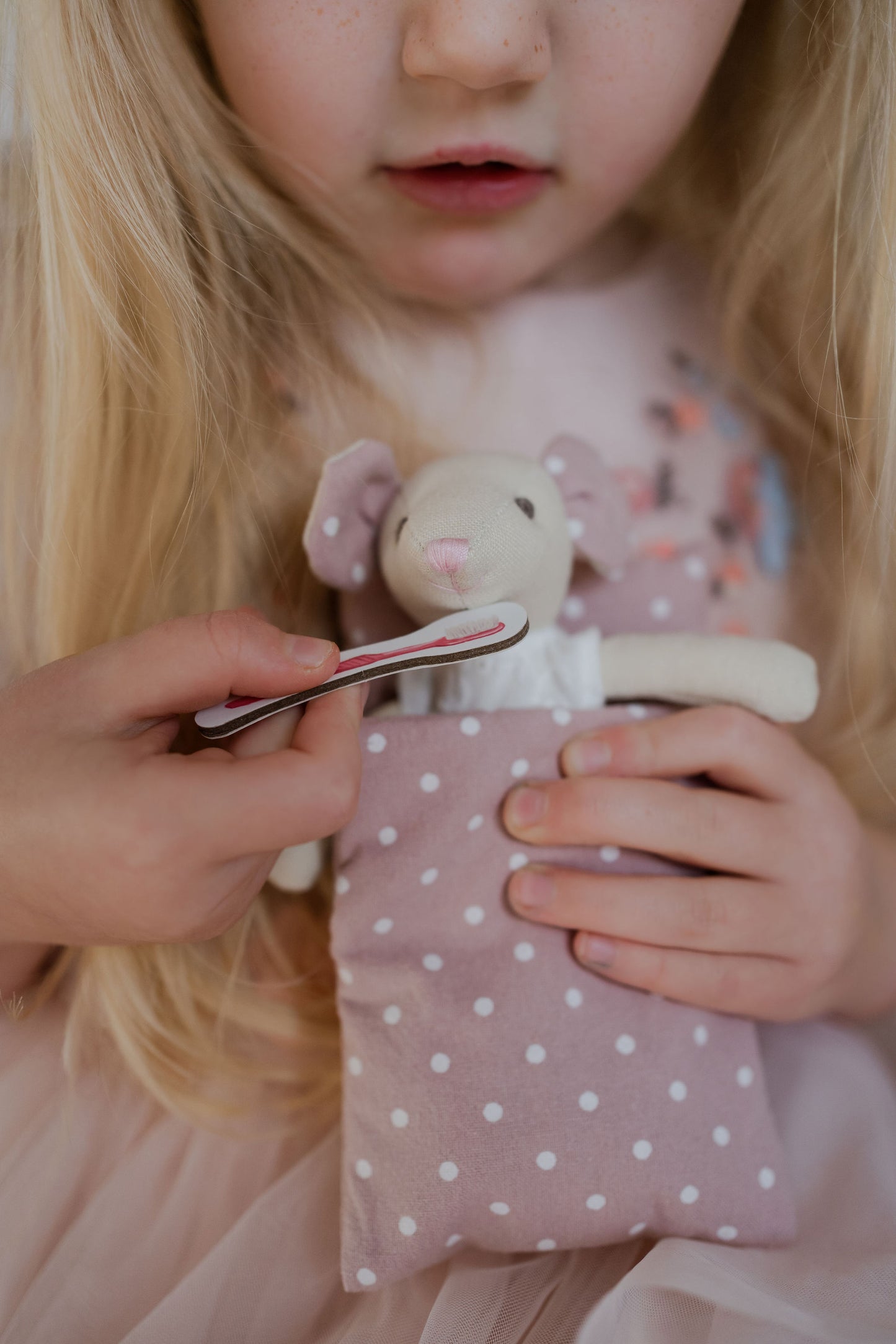 Mimi Mouse Sleepover set which goes with Mabel's Mouse House. Set includes Mimi Mouse, ballet outfits, storybook and accessories.  Great for imaginary play.